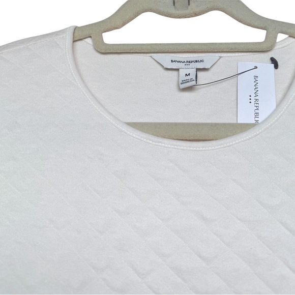 Banana Republic Off-White Textured Long Sleeve Top – Elegant & Versatile, Size M - Picture 9 of 9